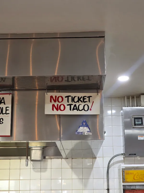 No Ticket No Taco! 원본 사진